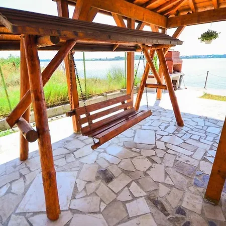 Miralex - Solid - Apartment Mamaia
